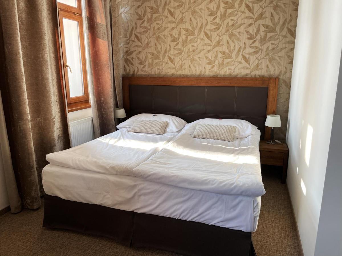 Hotel U Kvapilu Mnichovo Hradiště Exterior foto