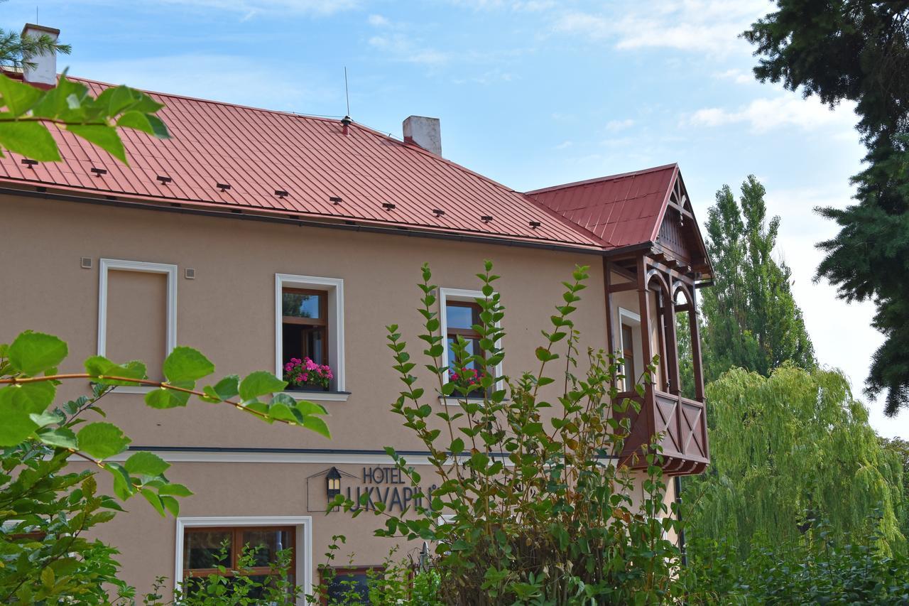 Hotel U Kvapilu Mnichovo Hradiště Exterior foto